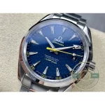 Wider older-generation bracelet links sitting against the wrist, Aqua Terra clone