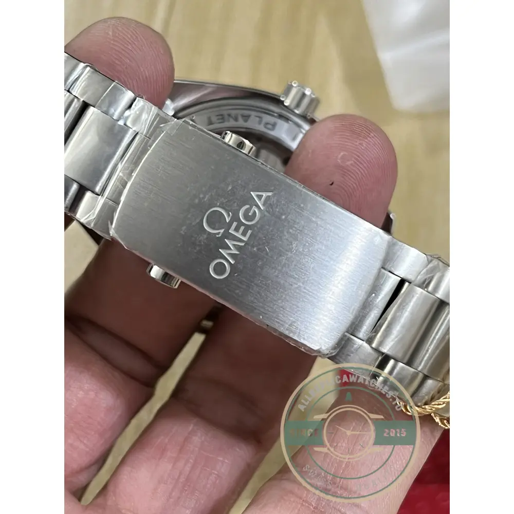 Weighted all-steel construction of the replica Omega Seamaster Planet Ocean 600M diver