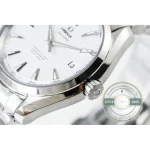 Short lug-to-lug span keeping the 38mm Omega Seamaster Aqua Terra replica flat on the wrist