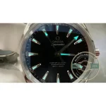Bracelet links tapering gently into a folding clasp, 38.5mm Omega Aqua Terra clone