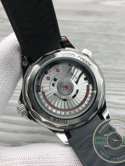 Replica Omega Seamaster Diver 300M 42mm Edition 007 - Premium Super Clone Watch