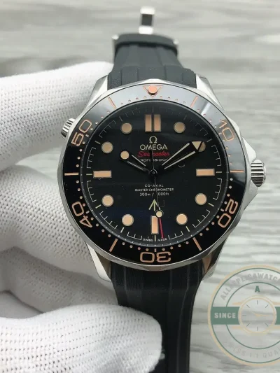 Replica Omega Seamaster Diver 300M 42mm Edition 007 - Swiss Movement Replica Watch
