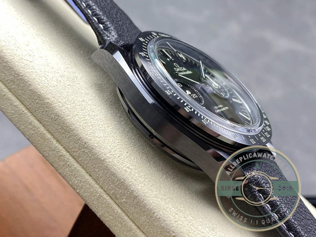 Replica Omega Speedmaster Black 311.92.44.51.01.004 - Top-Tier Swiss Replica Watch