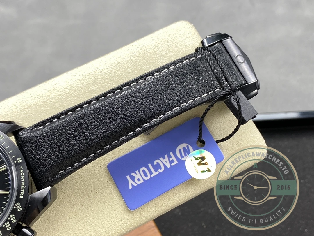 Replica Omega Speedmaster Black 311.92.44.51.01.004 - Swiss-Made Clone Watch
