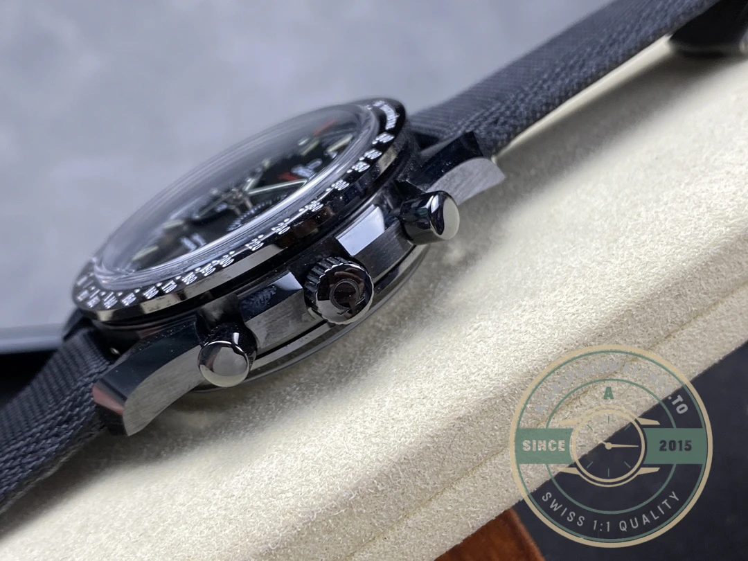 Replica Omega Speedmaster Dark side of the moon 311.92.44.51.01.003 - Factory Super Clone Watch