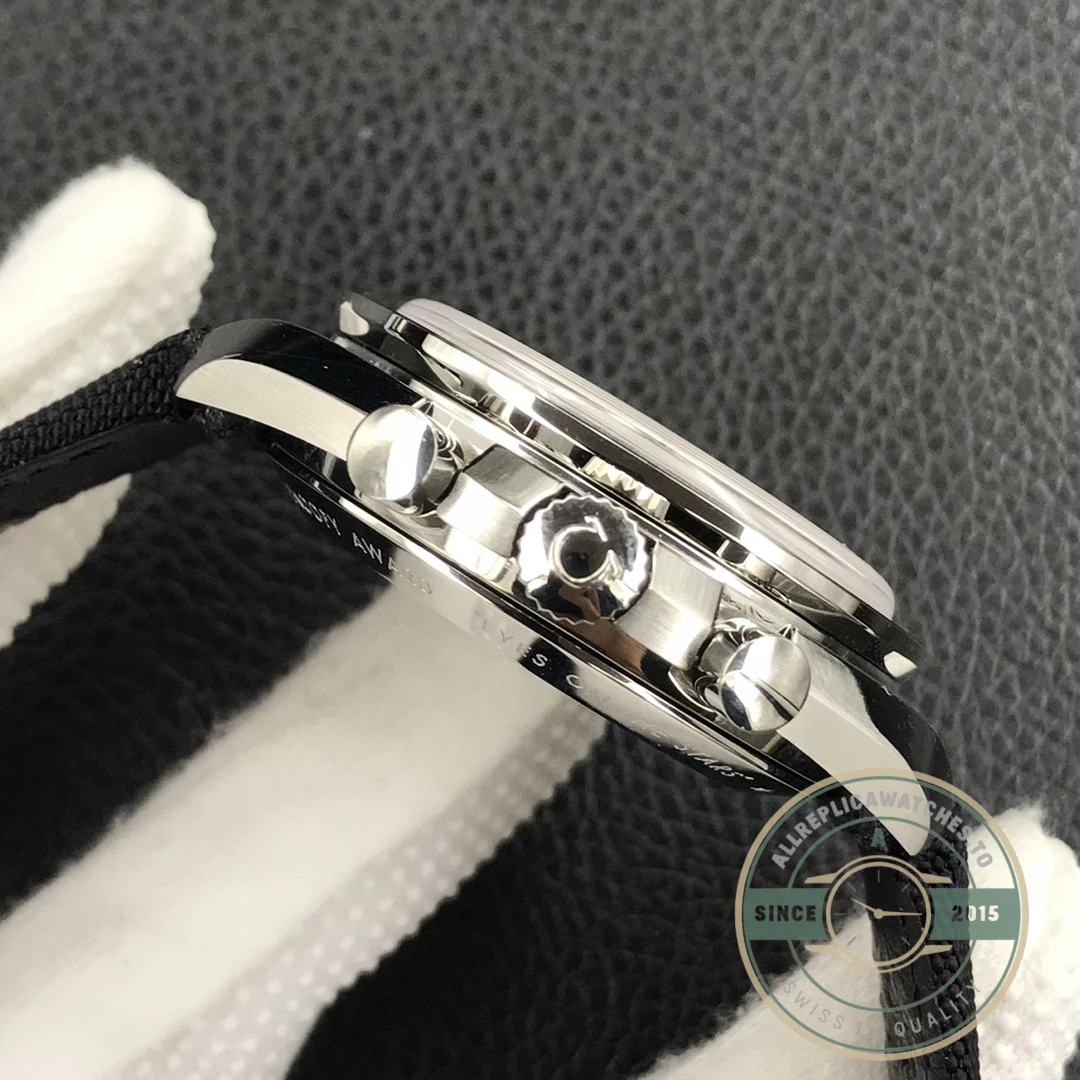 Replica Omega Speedmaster White Dial 311.32.42.30.04.003 - Luxury Replica Watch