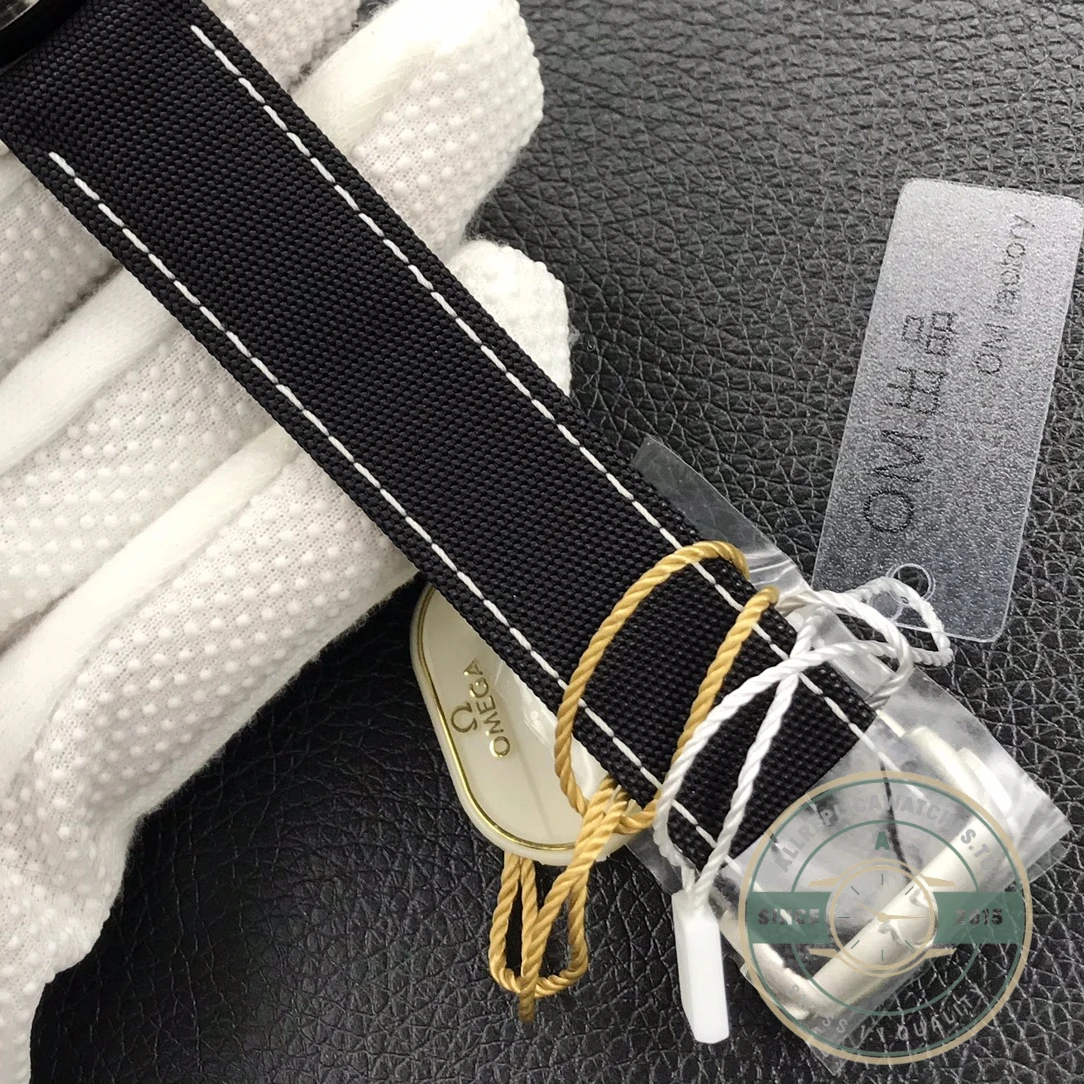 Replica Omega Speedmaster White Dial 311.32.42.30.04.003 - Best Quality Replica Watch
