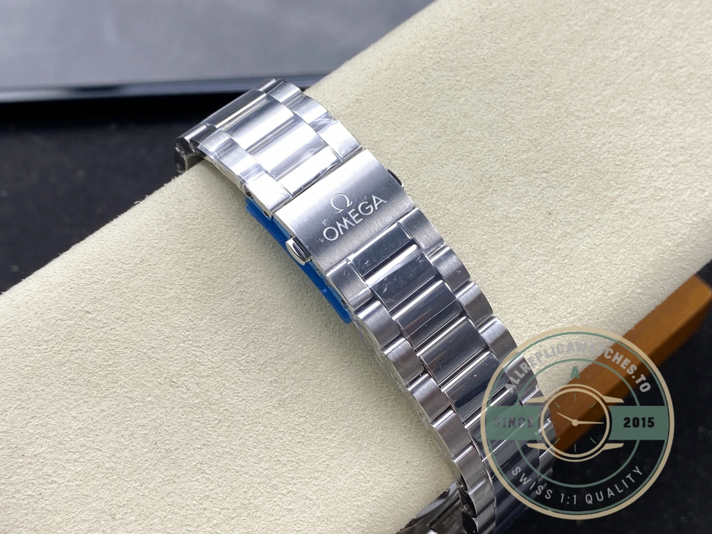 Replica Omega Tiffany Dial 220.10.41.21.03.006 - Affordable Super Clone Watch