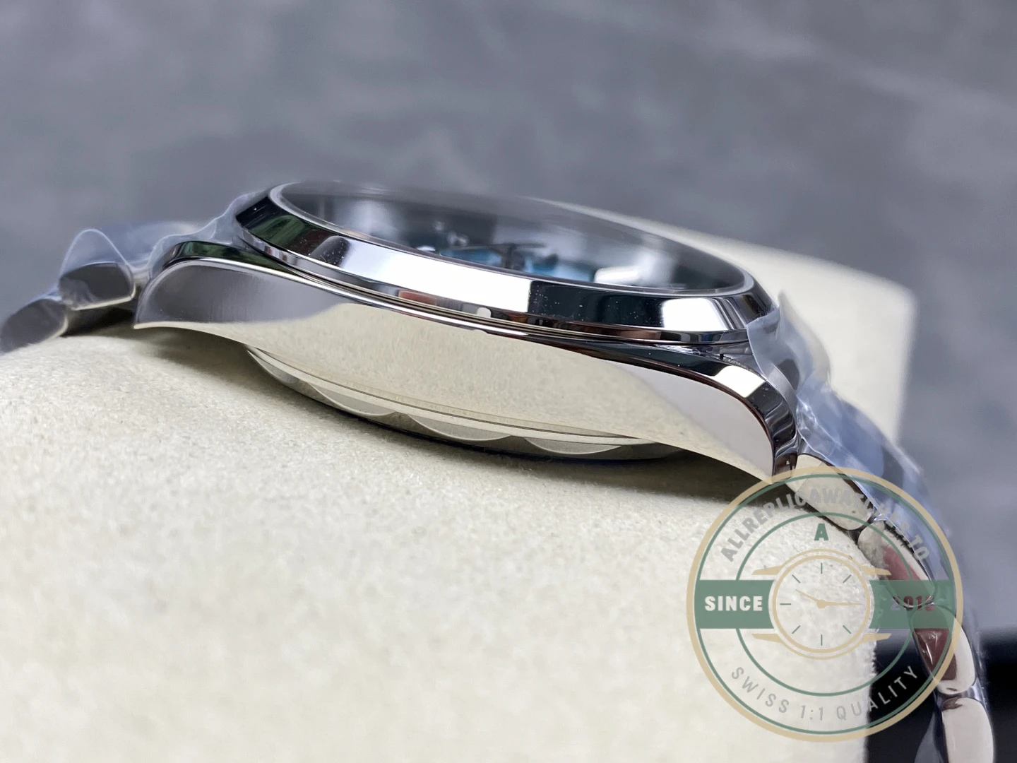 Replica Omega Tiffany Dial 220.10.41.21.03.006 - Premium Super Clone Watch