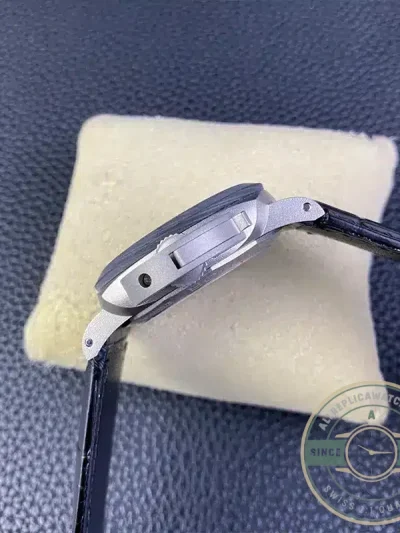 Replica Panerai Luminor Luna Rossa Gmt Pam1096 - Luxury Replica Watch