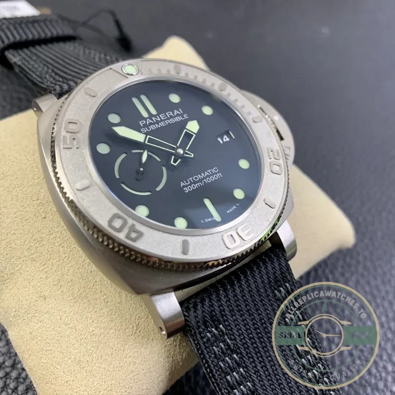 Replica Panerai Submersible PAM 984 Mike Horn Edition - Swiss Movement Replica Watch