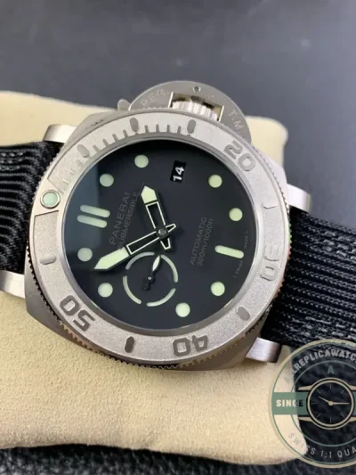 Replica Panerai Submersible PAM 984 Mike Horn Edition - Premium Super Clone Watch