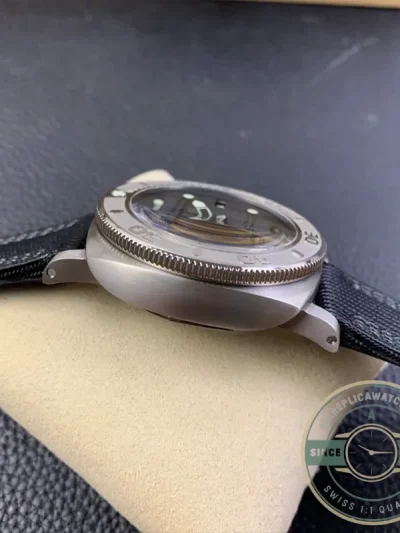 Replica Panerai Submersible PAM 984 Mike Horn Edition - Budget Luxury Replica Watch