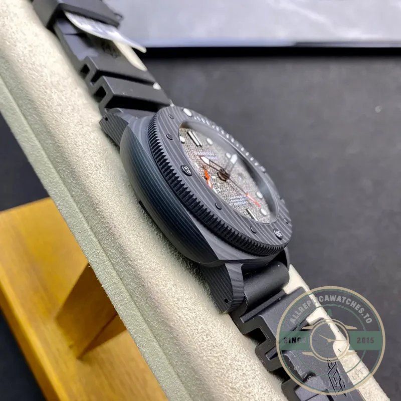 Replica Panerai Submersible PAM01039 47mm - Budget Luxury Replica Watch