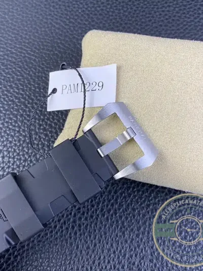 Replica Panerai Submersible Pam1229 44mm - Budget Luxury Replica Watch