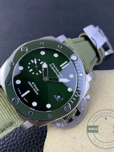 Replica Panerai Submersible PAM1287 QuarantaQuattro Verde Smeraldo - Luxury Replica Watch