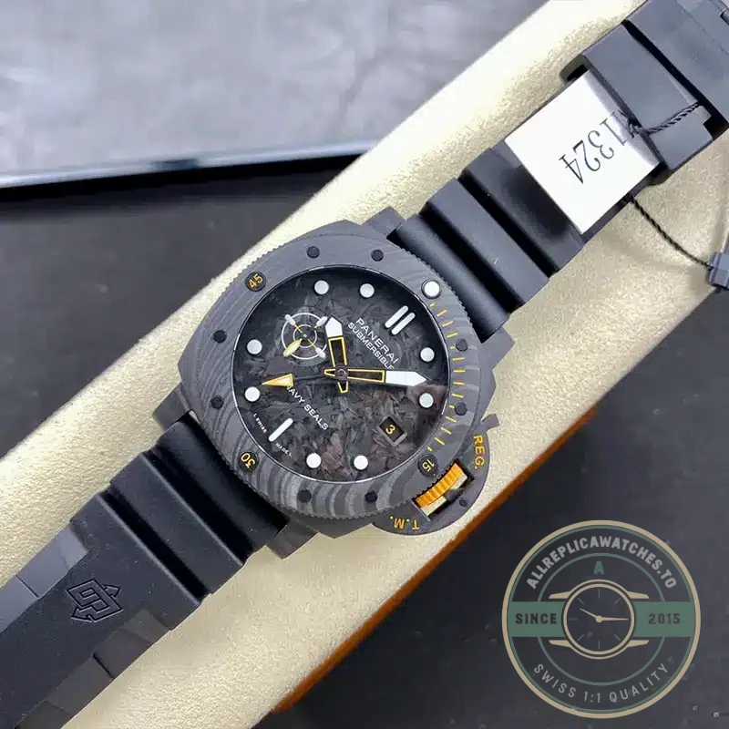 Replica Panerai Submersible Pam1324 - 1:1 Swiss Replica Watch