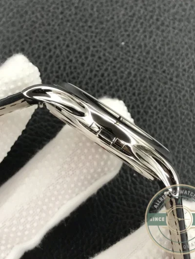 Replica Patek Philippe DATE, SWEEP SECONDS. 39 mm, White gold, 5227J-001 - Affordable Luxury Replica Timepiece