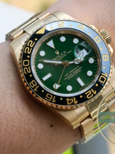 Replica Rolex GMT-Master II 40mm Dial Green 116718GSO - Top-Tier Swiss Replica Watch