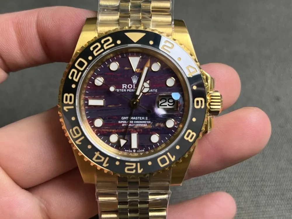 Replica Rolex GMT-Master II Tiger Iron Dial 40mm 126718GRNR - Factory Super Clone Watch