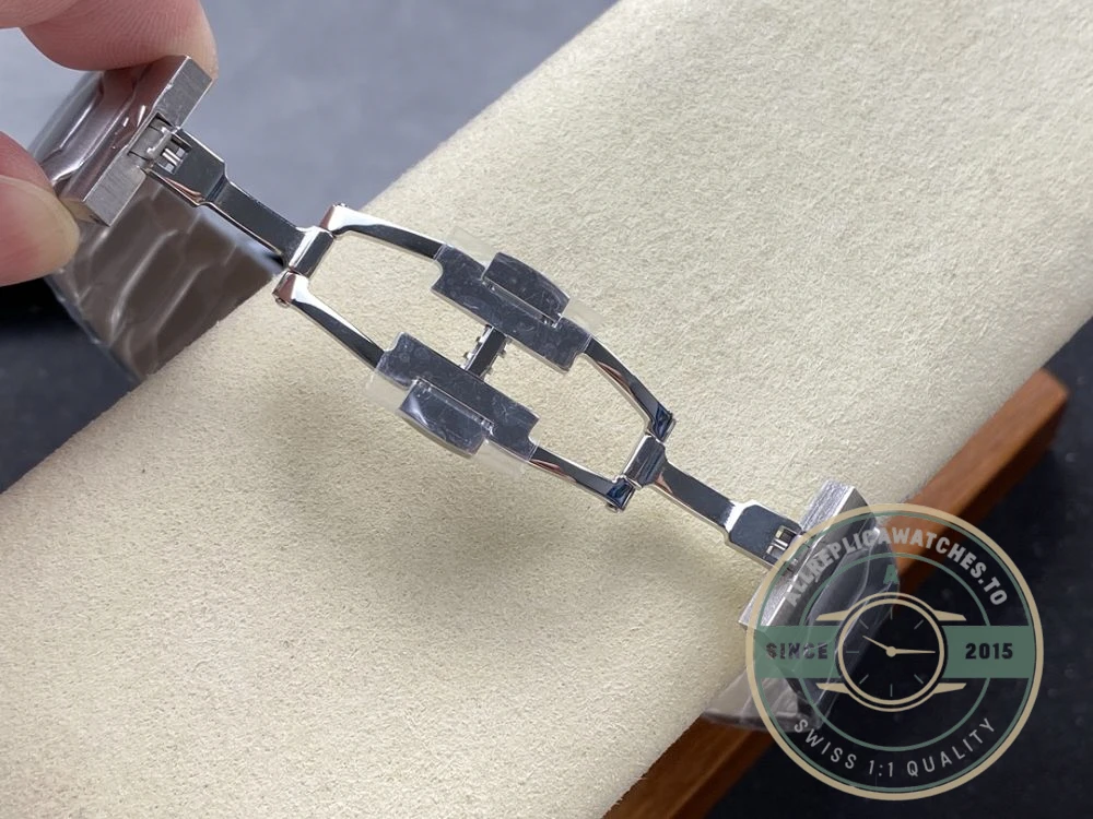Replica Vacheron Constantin Historiques 4200H222A-B934 Black Dial - Affordable Super Clone Watch