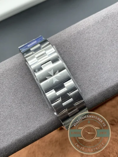 Replica Vacheron Constantin Overseas Series 2000V Blue Dial - Best Quality Replica Watch