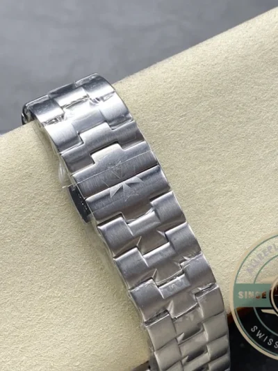 Replica Vacheron Constantin Overseas Series 4000V/210A-B911, 41mm - Affordable Super Clone Watch