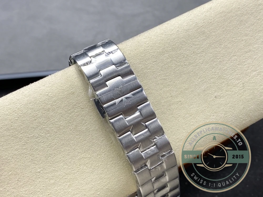 Replica Vacheron Constantin Overseas Series 4000V/210A-B911, 41mm - Affordable Super Clone Watch