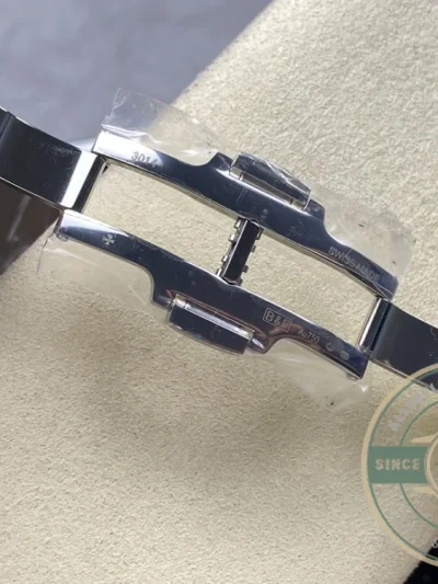 Replica Vacheron Constantin Overseas Series 4000V/210A-B911, 41mm - Swiss Movement Replica Watch