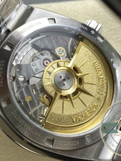 Replica Vacheron Constantin Overseas Series 4000V, White Dial 41mm - Swiss Movement Replica Watch