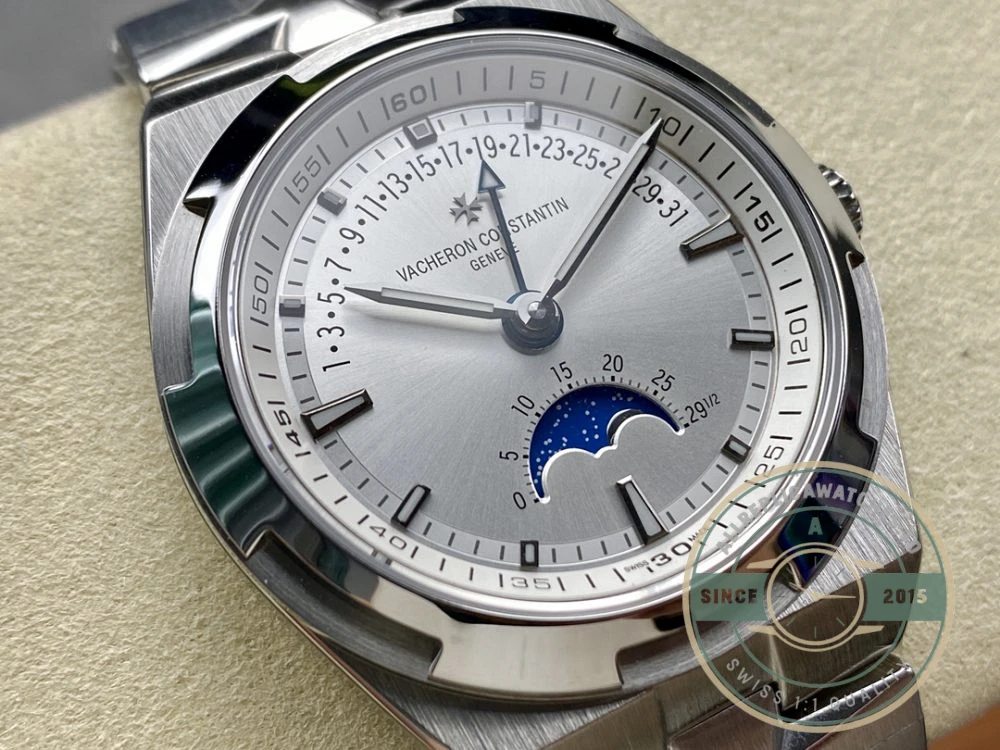 Replica Vacheron Constantin Overseas Series 4000V, White Dial 41mm - Swiss Movement Replica Watch