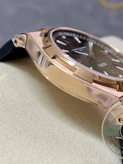 Replica Vacheron Constantin Overseas Series 47040/000R-9666, 42mm - Swiss Movement Replica Watch