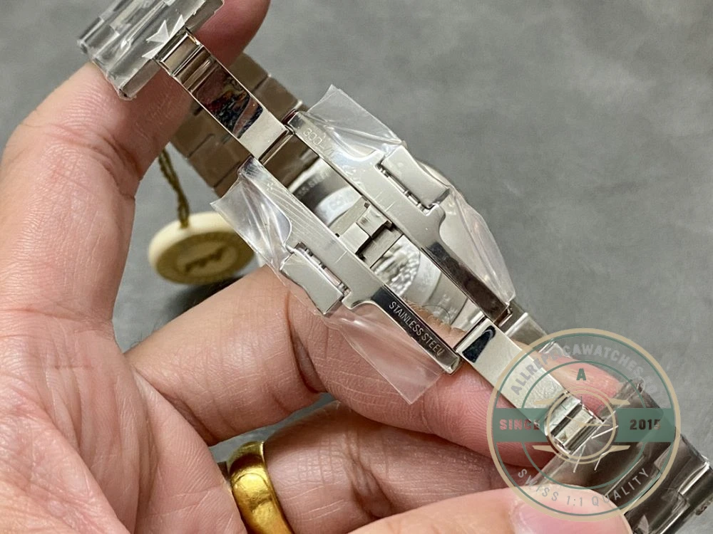 Replica Vacheron Constantin Overseas Series 47040/B01A-9093 - Factory Super Clone Watch