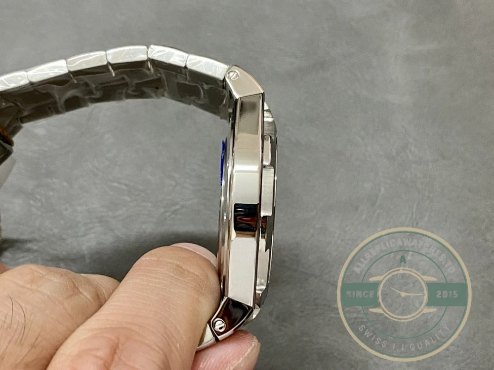 Replica Vacheron Constantin Overseas Series 47040/B01A-9093 - Luxury Replica Watch