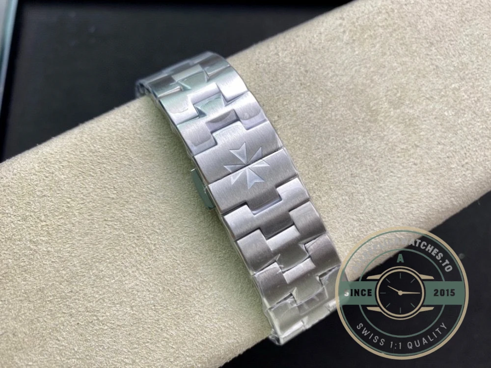Replica Vacheron Constantin Overseas Series 5500V - Premium Super Clone Watch