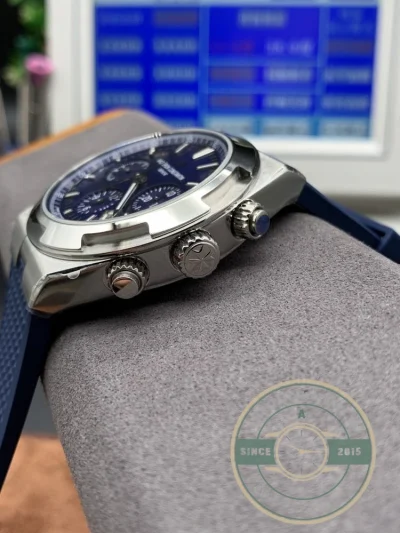 Replica Vacheron Constantin Overseas Series 5520V/210A-B148 - Factory Super Clone Watch