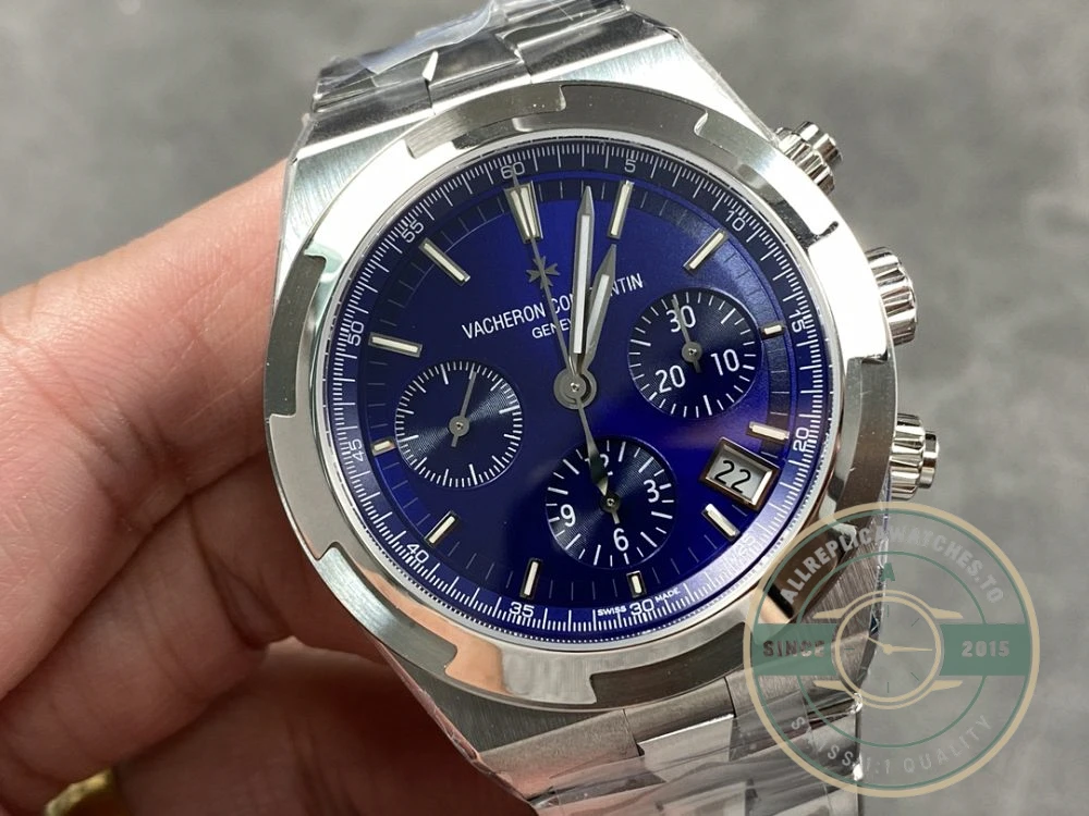 Replica Vacheron Constantin Overseas Series 5520V/210A-B148, 42.5mm - Swiss-Made Clone Watch