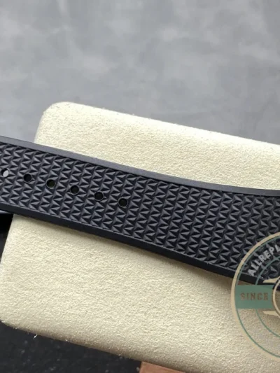 Replica Vacheron Constantin Overseas Series 7920V/210A-B546, 41mm - High-Grade Replica Watch