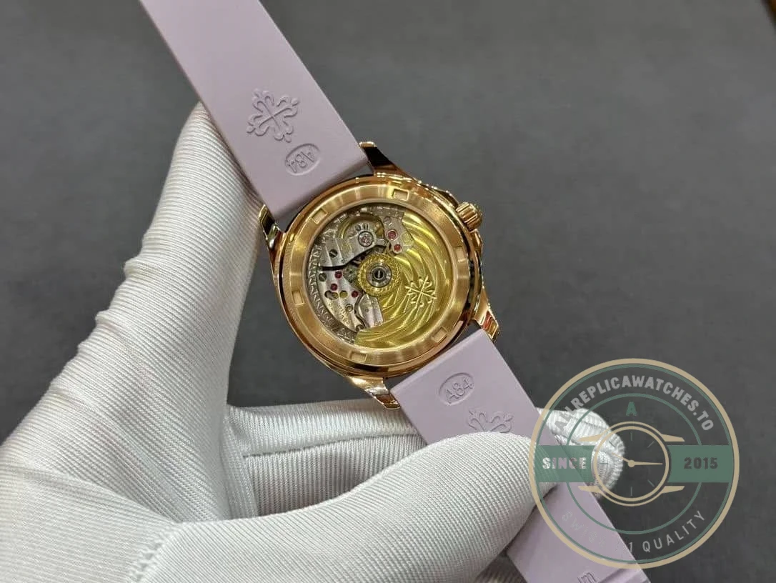 Superclone Aquanaut 5072R-001 Patek Philippe 35.6 mm, Rose gold 5072R-001 - Swiss-Made Clone Watch