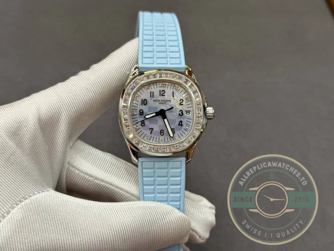 Superclone Aquanaut 5072R-001 Patek Philippe 35.6 mm, White gold, Blue dial - 1:1 Swiss Replica Watch