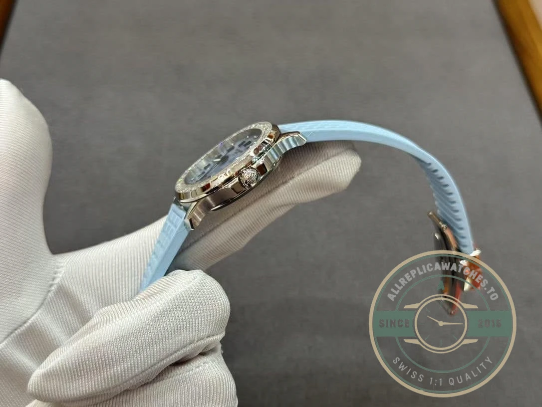 Superclone Aquanaut 5072R-001 Patek Philippe 35.6 mm, White gold, Blue dial - Factory Super Clone Watch