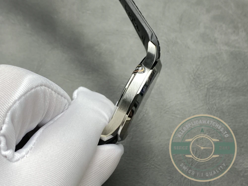 Superclone Aquanaut 5167A-001 Patek Philippe Date, Sweep seconds 40.8 mm, Stainless steel - Best Quality Replica Watch
