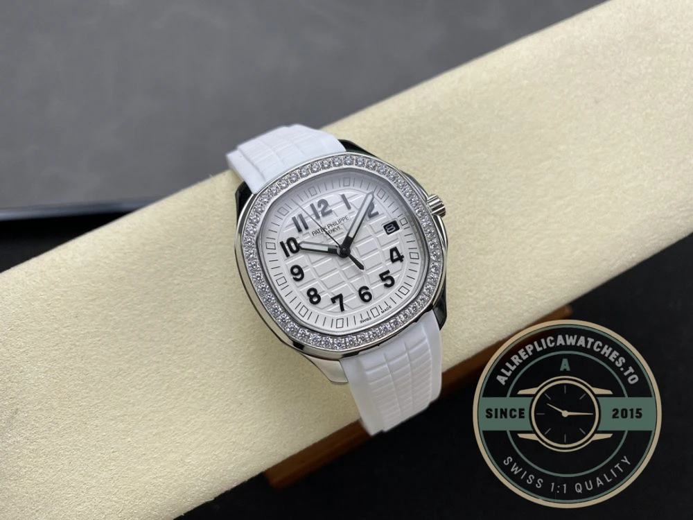 Superclone Aquanaut 5267/200A-010, Patek Philippe Luce 38.8 mm, Steel - High-Grade Replica Watch