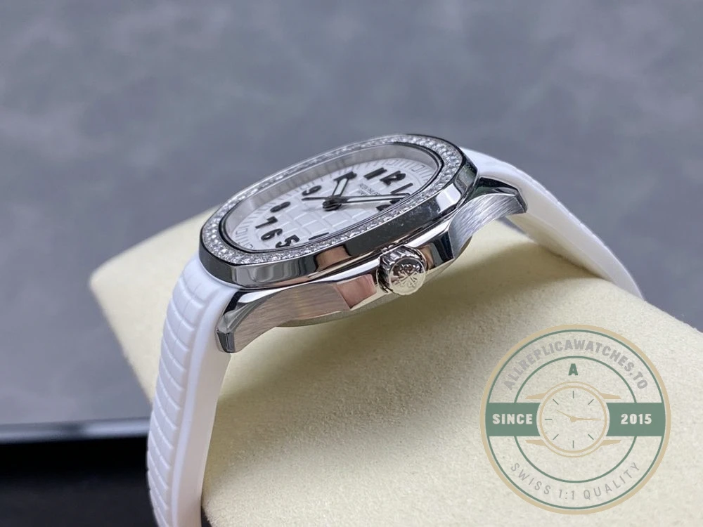 Superclone Aquanaut 5267/200A-010, Patek Philippe Luce 38.8 mm, Steel - Affordable Super Clone Watch