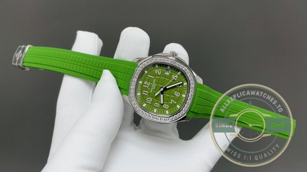 Superclone Aquanaut 5267/200A-011 Patek Philippe Luce 38.8 mm, Steel, Bright Green Dial - Premium Super Clone Watch