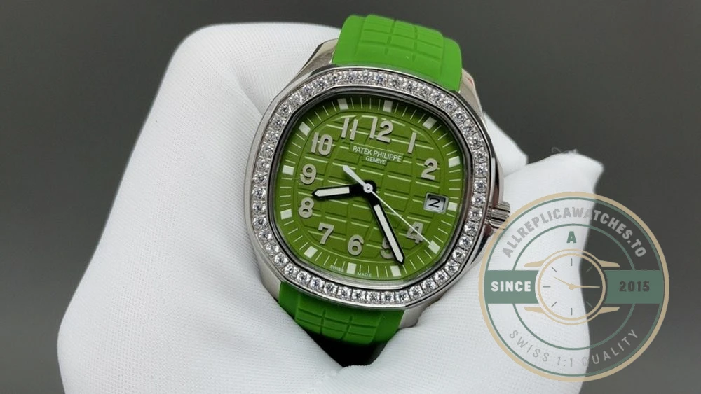 Superclone Aquanaut 5267/200A-011 Patek Philippe Luce 38.8 mm, Steel, Bright Green Dial - Premium Super Clone Watch