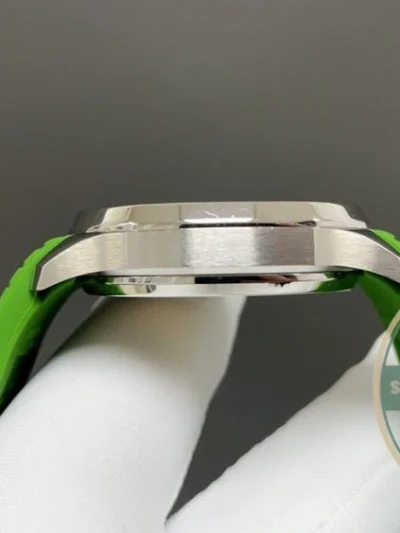 Superclone Aquanaut 5267/200A-011 Patek Philippe Luce 38.8 mm, Steel, Bright Green Dial - Best Quality Replica Watch