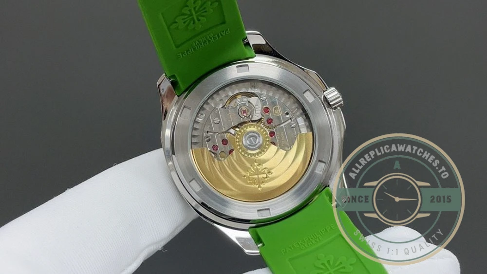 Superclone Aquanaut 5267/200A-011 Patek Philippe Luce 38.8 mm, Steel, Bright Green Dial - Swiss Movement Replica Watch