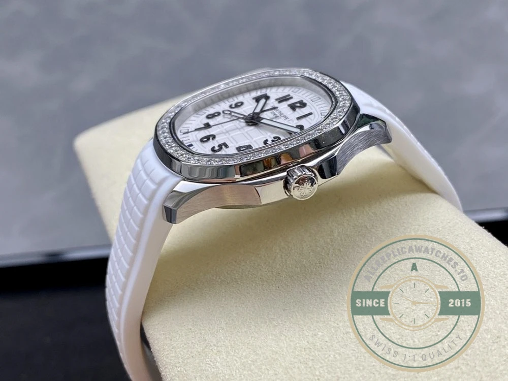 Superclone Aquanaut 5269/200R-001 Patek Philippe Luce Travel Time 38.8 mm, White gold - High-Grade Replica Watch