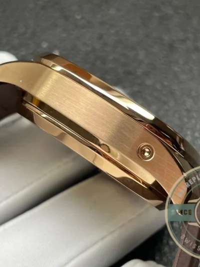 Superclone Aquanaut 5968R-001 Patek Philippe Chronograph 42.2 mm, Rose gold, Brown Dial - 1:1 Swiss Replica Watch